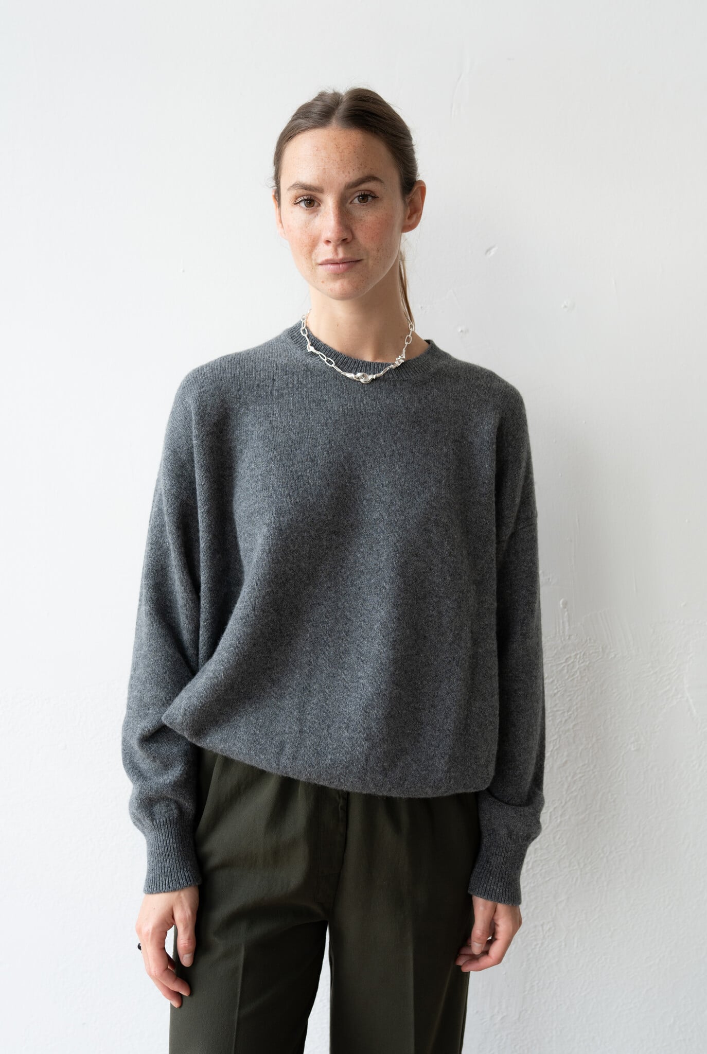 Innes Slouch Crewneck Derby Grey