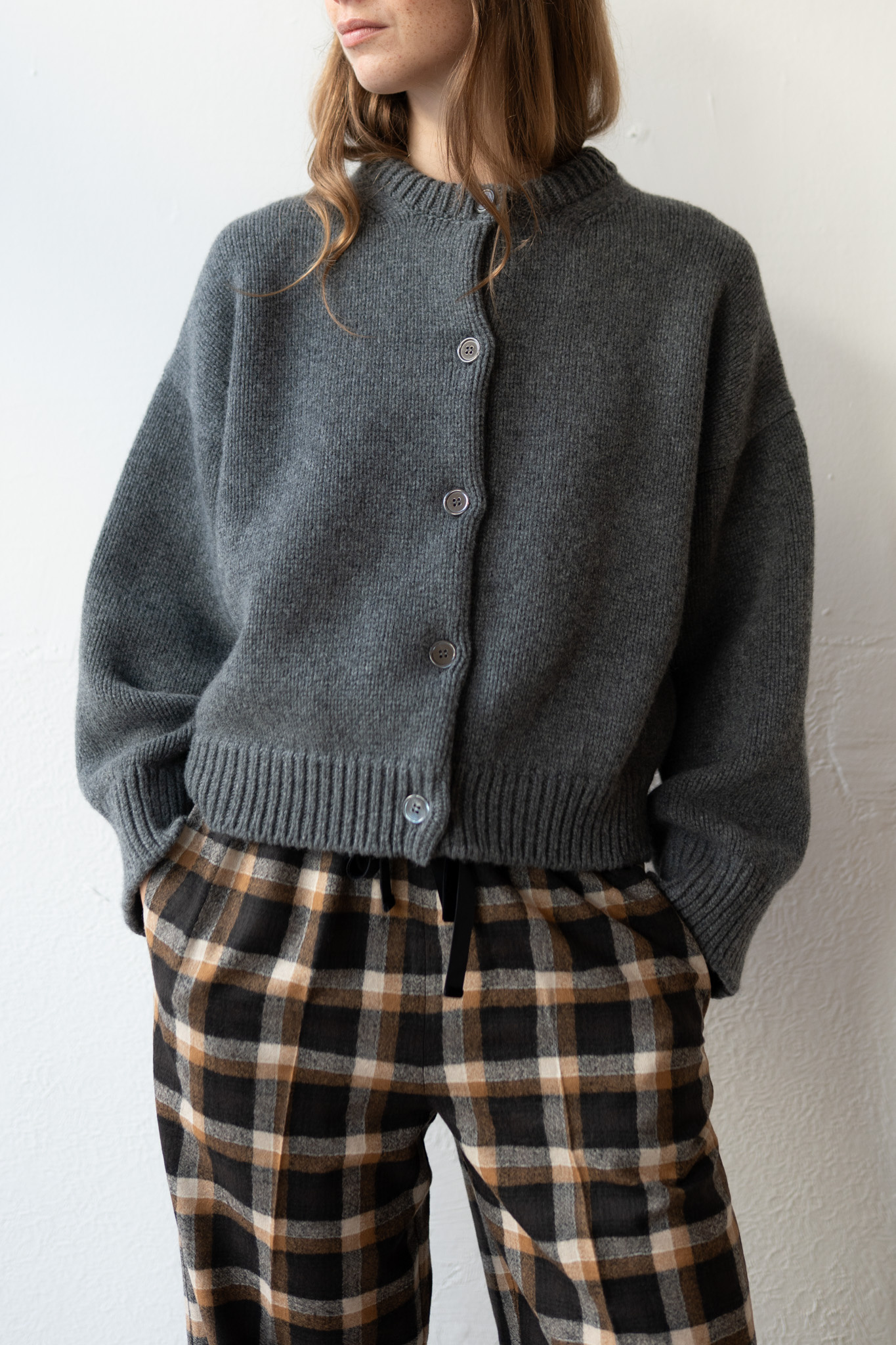 Clar Crew Cardigan Derby Grey
