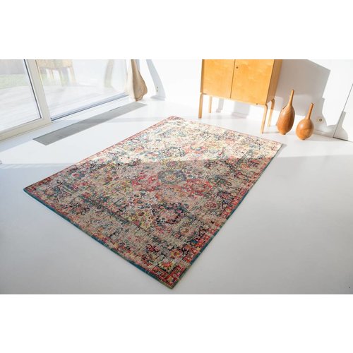 Louis De Poortere Rugs Antique Bakhtiari janissary multi tapijt Antiquarian Collection