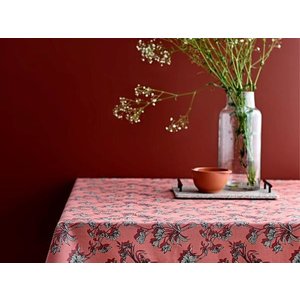 Södahl Shadow flower nappe lavable au mètre - Terracotta Södahl Shadow flower nappe lavable au mètre - Terracotta