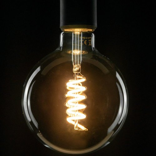 Segula Ledlamp globe 125 Curved spiral - 350 lm Segula Ledlamp globe 125 Curved spiral - 350 lm