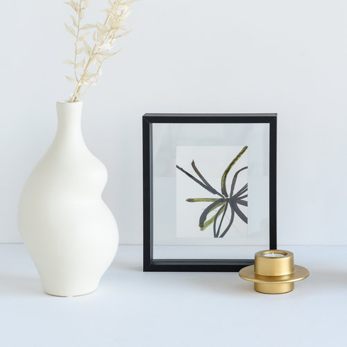 Urban Nature Culture Minimalism floating fotoframe zwart M