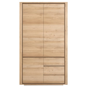 Ethnicraft Shadow penderie en chêne 3 portes et 2 tiroirs