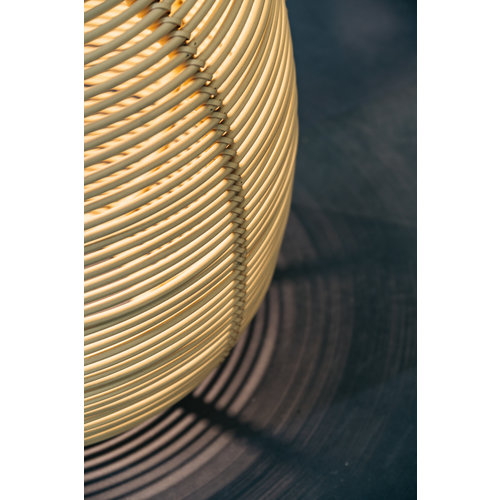 Vincent Sheppard Tika lantaarn op stalen basis zwart H 59 Vincent Sheppard Tika lantaarn op stalen basis zwart H 59