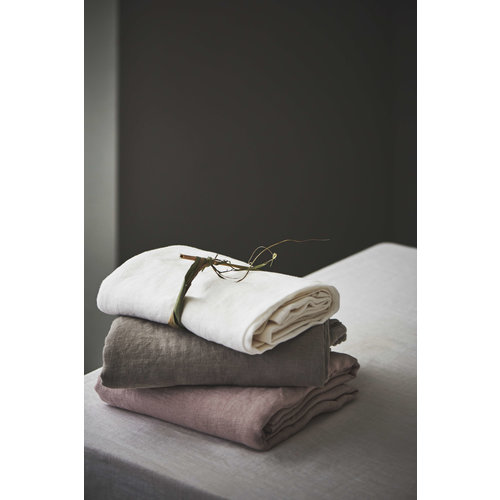 Bolia Soft dine tafelkleed zand 270 x 140 Bolia Soft dine tafelkleed zand 270 x 140