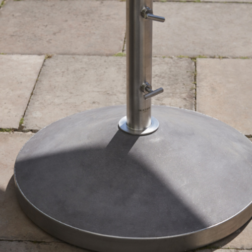 Pieds et supports pour parasols