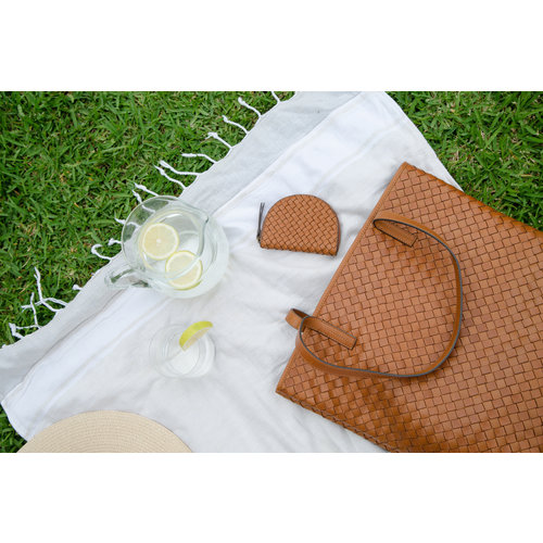 O My Bag Laura portemonnee - klassiek geweven leder cognac