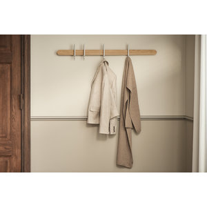 Bolia Nob porte-manteau en chêne huilé 107 cm Bolia Nob porte-manteau en chêne huilé 107 cm