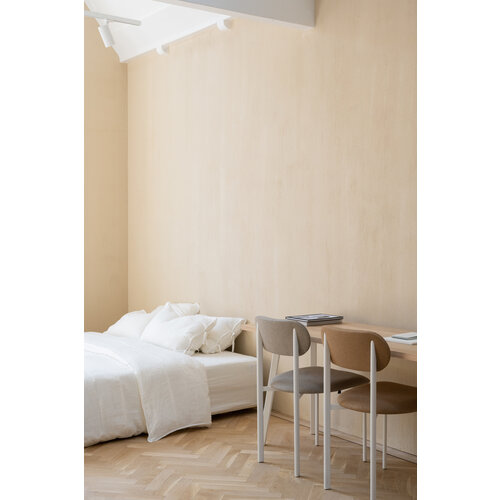 Studio Henk Oblique eetkamerstoel bekleed wit frame Orion cream 02