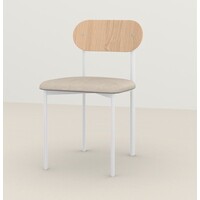 Oblique eetkamerstoel met houten rugleuning wit frame Orion cream 02