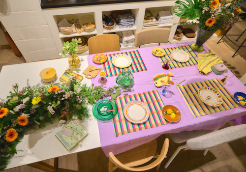 Bruncher au milieu des fleurs