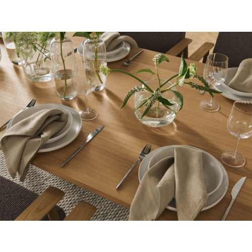 Bolia Pana eettafel blad witte fenix laminaat onderstel geoliede eik