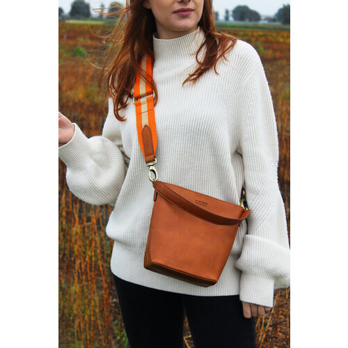 O My Bag Bobby midi handtas - klassiek leder cognac