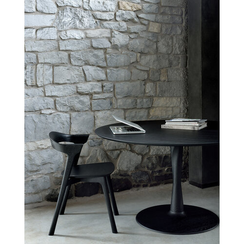 Ethnicraft Torsion ronde eettafel eik zwartgebeitst Ethnicraft Torsion ronde eettafel eik zwartgebeitst