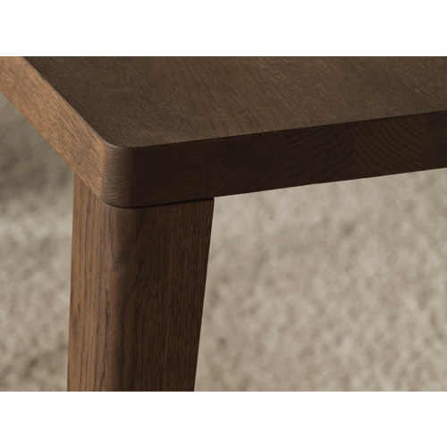 Bolia Graceful table à manger en chêne massif huilé foncé