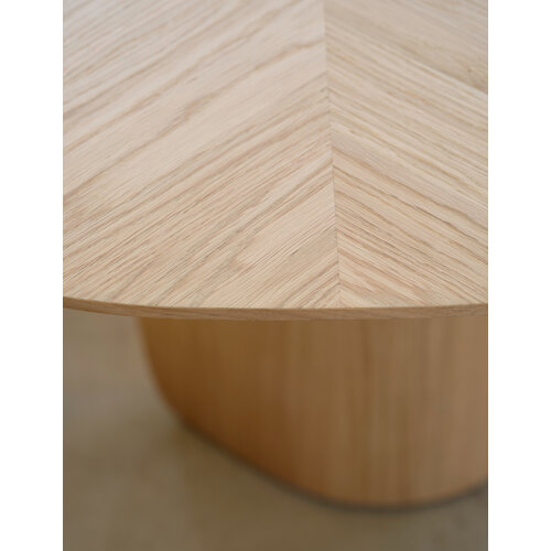 Mobitec Dolmen T0300 organische eettafel fineer eikenhout chevron
