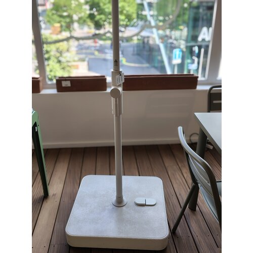 Glatz Twist parasol cream 240 x 240 incl. staander & voet - TOONZAALMODEL