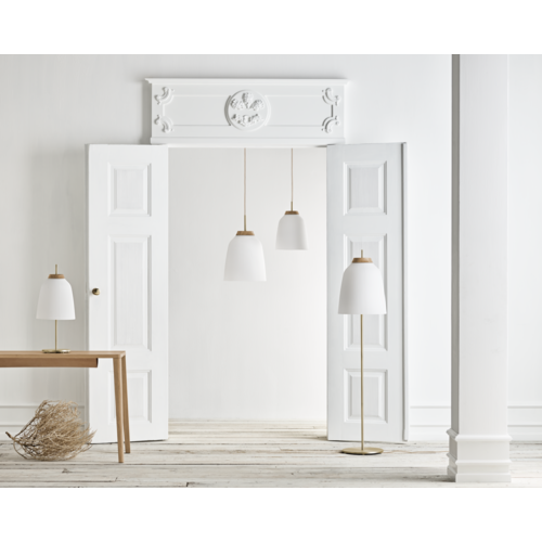 Bolia Campa hanglamp vermessingd ijzer Ø 35 cm - TOONZAALMODEL Bolia Campa hanglamp vermessingd ijzer Ø 35 cm - TOONZAALMODEL