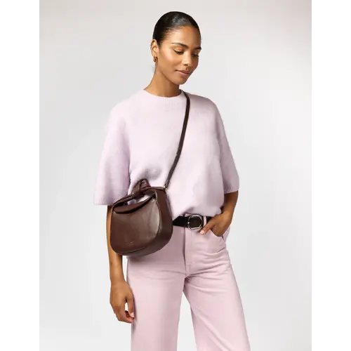 O My Bag Coco croissant handtas klassiek leer - Chocolate