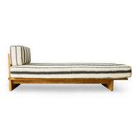 Outdoor dagbed teak chalkstripe