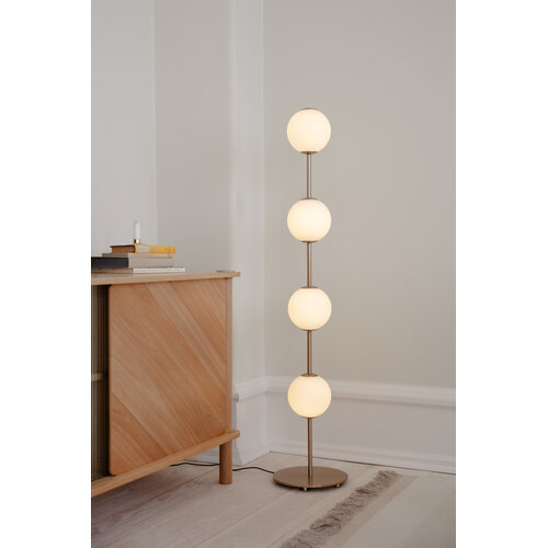 Umage Audrey vloerlamp messing Umage Audrey vloerlamp messing