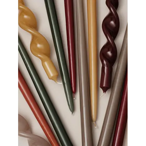 Broste Copenhagen Kaars spits toelopend Grape Leaf Green - set van 4 Broste Copenhagen Kaars spits toelopend Grape Leaf Green - set van 4