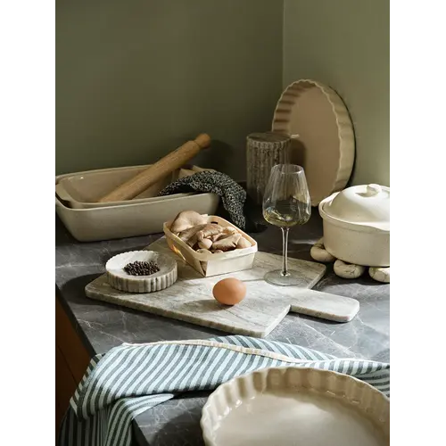 Broste Copenhagen Vig ovenschaal zwart W 26 x L 40 x H 8 Broste Copenhagen Vig ovenschaal zwart W 26 x L 40 x H 8