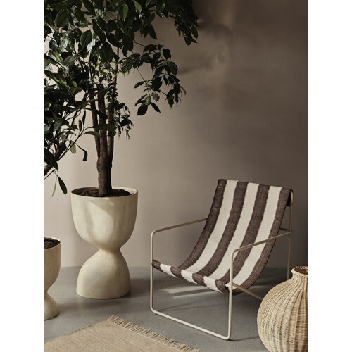 Ferm Living Desert loungestoel Black Off-white/Chocolate - TOONZAALMODEL