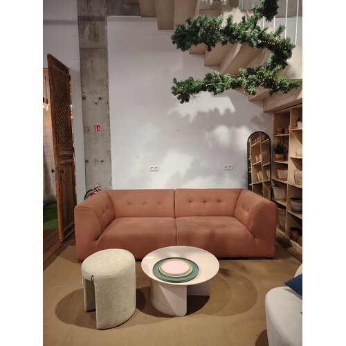 HKLiving Vint sofa driezit Linen Dusty Rose - TOONZAALMODEL HKLiving Vint sofa driezit Linen Dusty Rose - TOONZAALMODEL