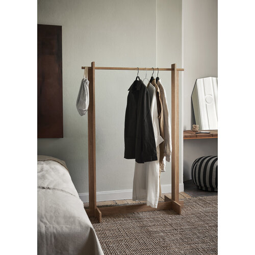 Ferm Living Bridges kledingrek geoliede eik L 105 x H 150