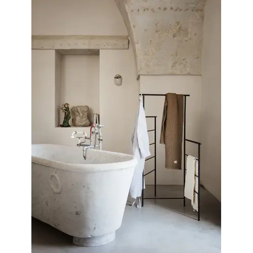 Ferm Living Dora kledingrek zwart