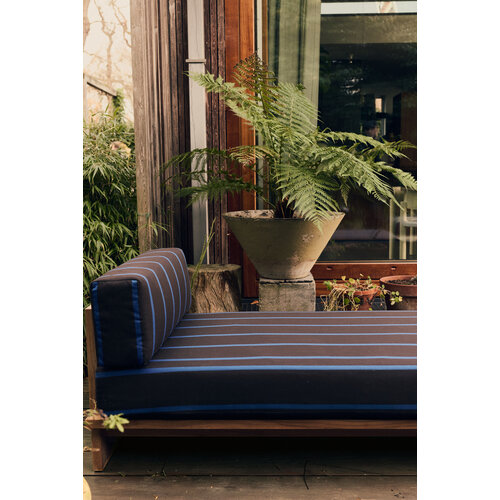 HKLiving Outdoor daybed teak burnt sky HKLiving Outdoor daybed teak burnt sky