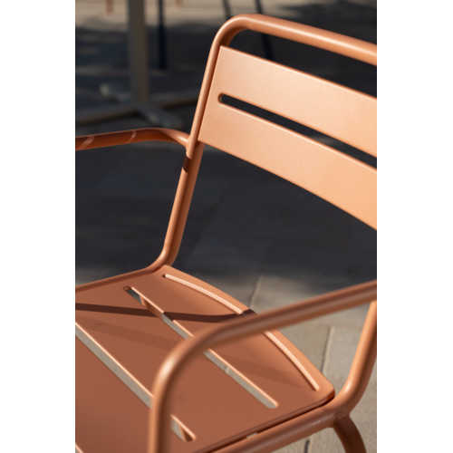 Emu Star tuinstoel met armleuningen Vanilla