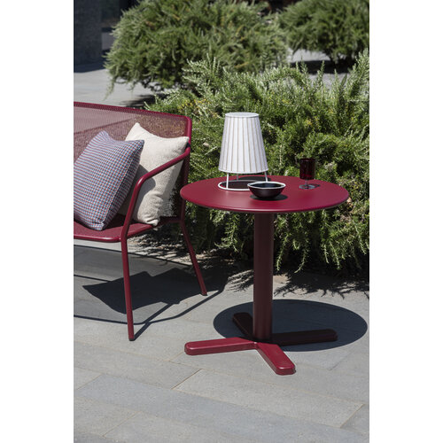 Emu Darwin table de jardin pliante 80x80 vanilla yellow Emu Darwin table de jardin pliante 80x80 vanilla yellow