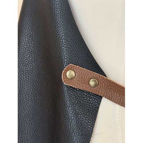 Verstee Leather Crafts Keukenschort leder rivet met zak zwart/cognac Verstee Leather Crafts Keukenschort leder rivet met zak zwart/cognac