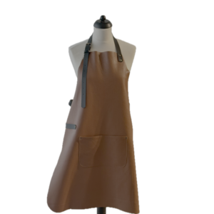 Verstee Leather Crafts Keukenschort leder rivet met zak cognac/zwart Verstee Leather Crafts Keukenschort leder rivet met zak cognac/zwart