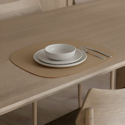 Vacavaliente SRL Ruca placemat steenvorm almond recycl. leer Vacavaliente SRL Ruca placemat steenvorm almond recycl. leer
