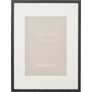 Bolia Frame away fotolijst zwart hout 30 x 40 met passepartout Bolia Frame away fotolijst zwart hout 30 x 40 met passepartout