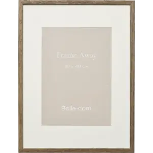 Bolia Frame away fotolijst donker hout 30 x 40 met passepartout Bolia Frame away fotolijst donker hout 30 x 40 met passepartout