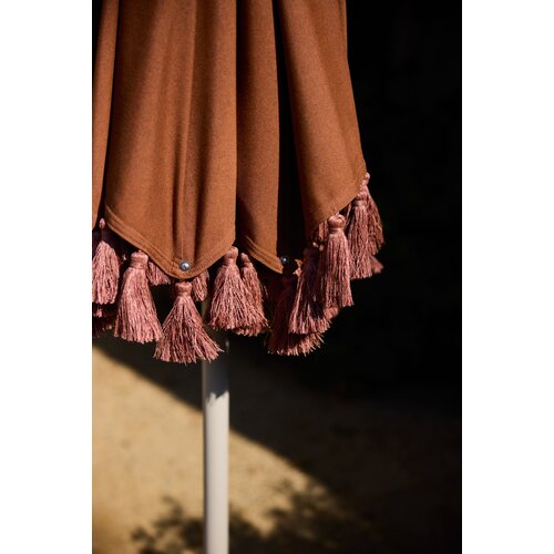 Jardinico Amalfi parasol A03 linen doek C310 amber met tassels Z40 copper Jardinico Amalfi parasol A03 linen doek C310 amber met tassels Z40 copper