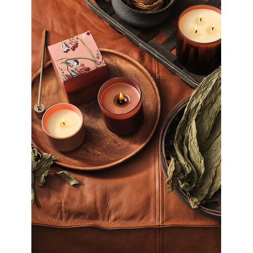 Bloomingville Bougie parfumée Terra Tabac brune Bloomingville Bougie parfumée Terra Tabac brune
