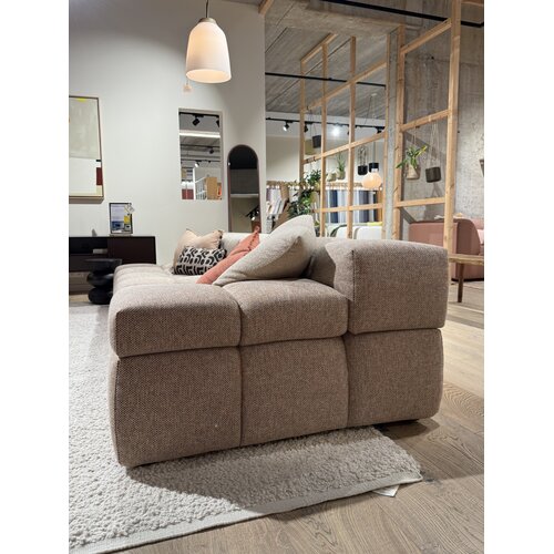 Paul Rogers Cobble sofa 4x3 open einde links + 4x3 arm rechts- PAD-03/Padova Orange - TOONZAALMODEL Paul Rogers Cobble sofa 4x3 open einde links + 4x3 arm rechts- PAD-03/Padova Orange - TOONZAALMODEL