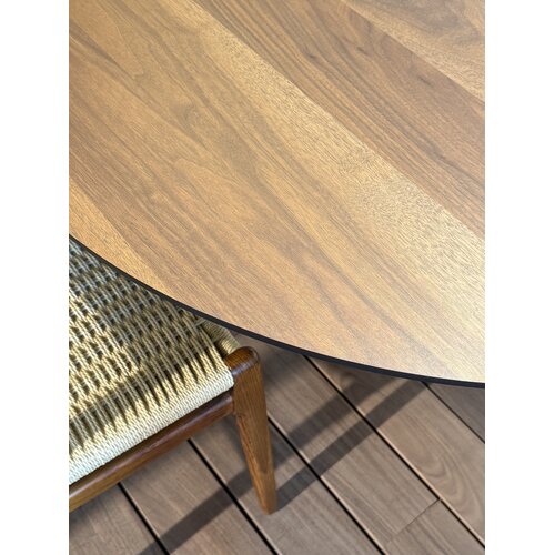 Paul Rogers Pillar eettafel 260x110 walnoot - TOONZAALMODEL Paul Rogers Pillar eettafel 260x110 walnoot - TOONZAALMODEL