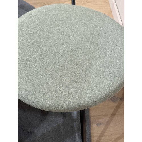Paul Rogers Cover metal (W) eetkamerstoel - Zwart frame - Gerookte walnoot - Stof E : NIL-02 Avocat - TOONZAALMODEL