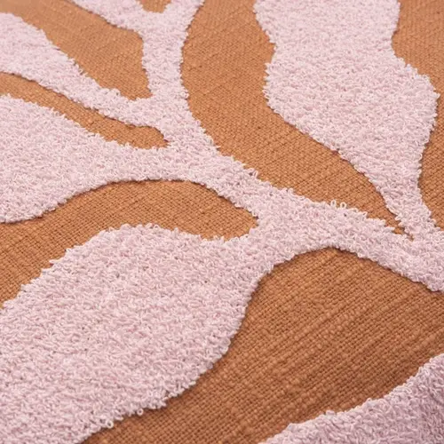 Broste Copenhagen Delia kussen Mocha Bisque/Chalk Pink Broste Copenhagen Delia kussen Mocha Bisque/Chalk Pink