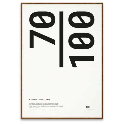 Paper Collective PC kader donker eik 70 x 100 cm Paper Collective PC kader donker eik 70 x 100 cm
