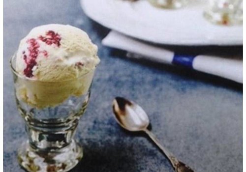 Raspberry mascarpone ice cream