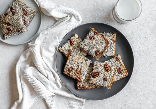 Keto kokos chia bars