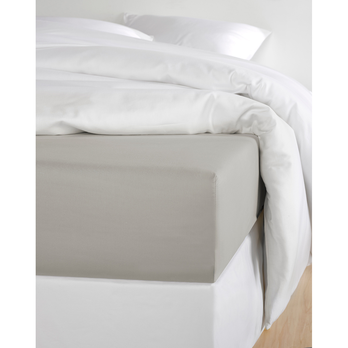 De Witte Lietaer Fitted sheet Cotton Satin Olivia - 180 x 200 cm - Taupe
