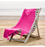 De Witte Lietaer Hammam beach towel with fringes Fjara - 100 X 180 cm - Fuchsia